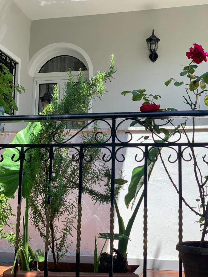 Christina'S House With 2 Bedrooms And Free Parking จีโรคาสเตอร์ ภายนอก รูปภาพ