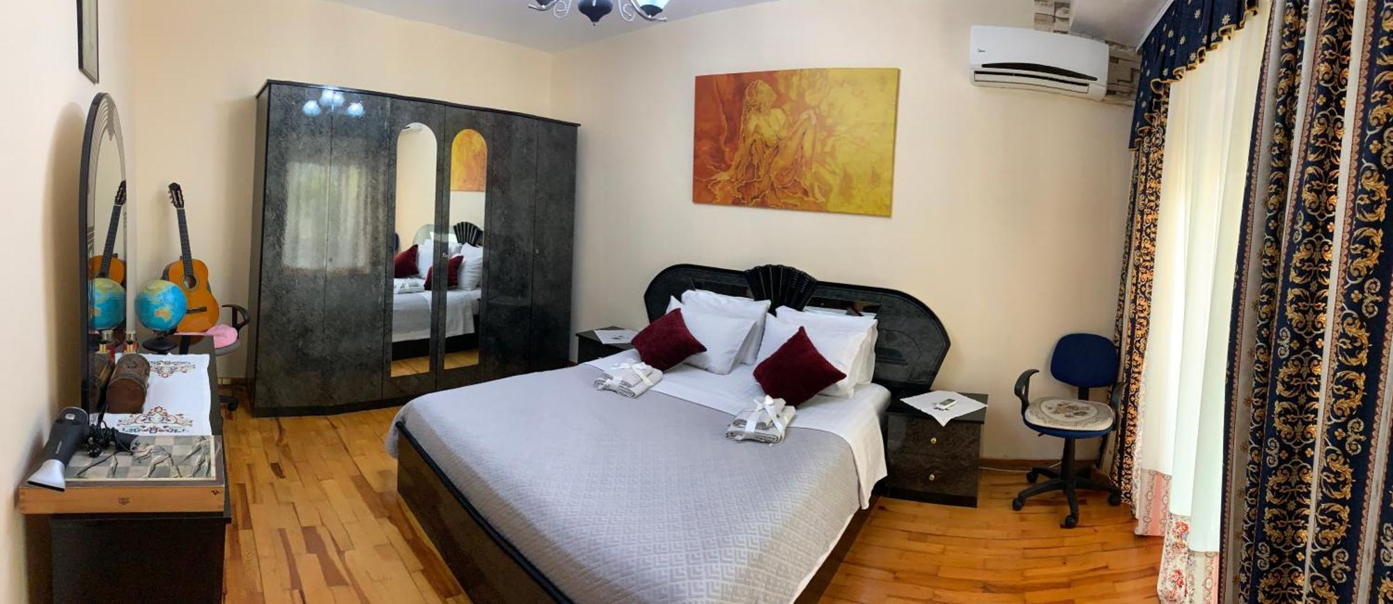 Christina'S House With 2 Bedrooms And Free Parking จีโรคาสเตอร์ ภายนอก รูปภาพ